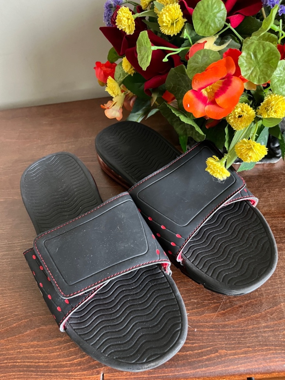 Men's Adjustable Black Slide Sandals with Red Accents